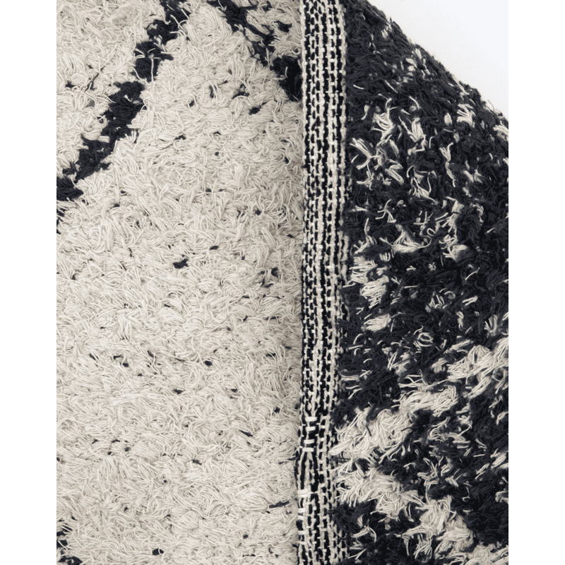 Casa Doctor Kin Alfombra, Negra, Blanco roto