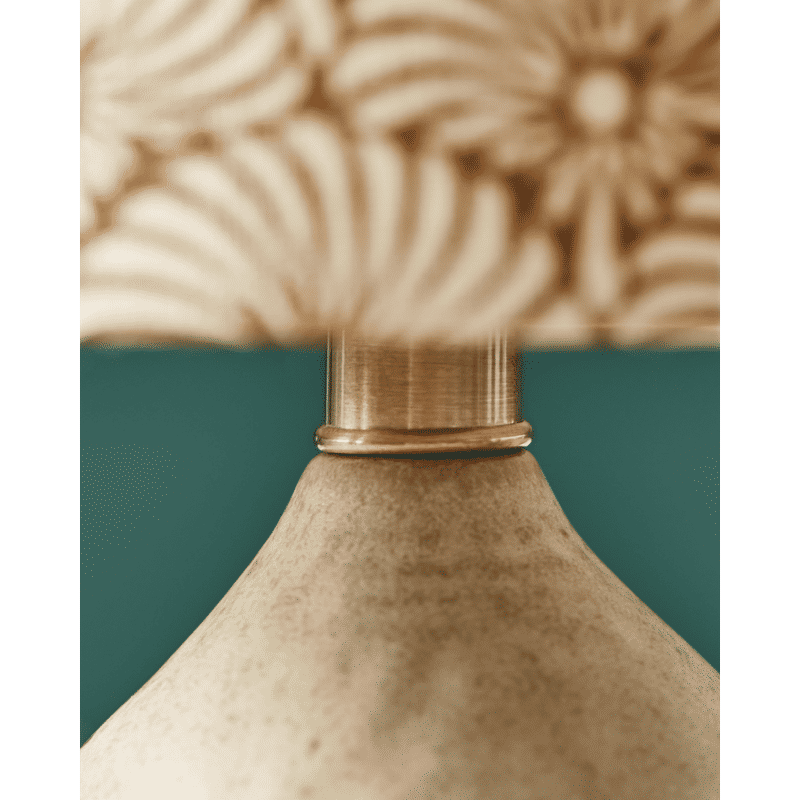 Lámpara de mesa House Doctor Flores, arena