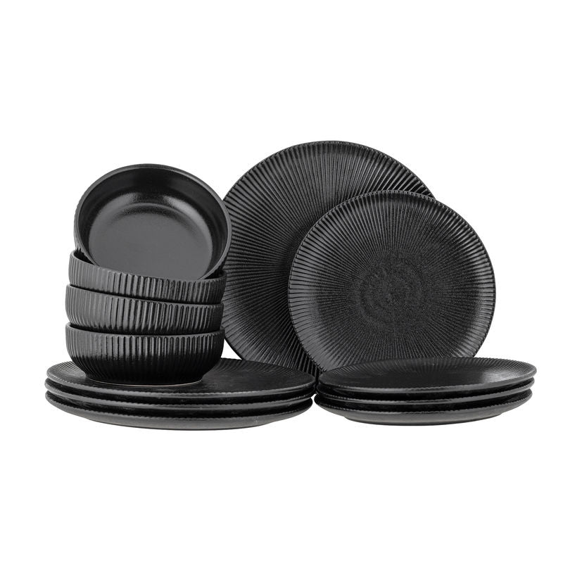 Juego de platos Neri de Bloomingville, cerámica negra