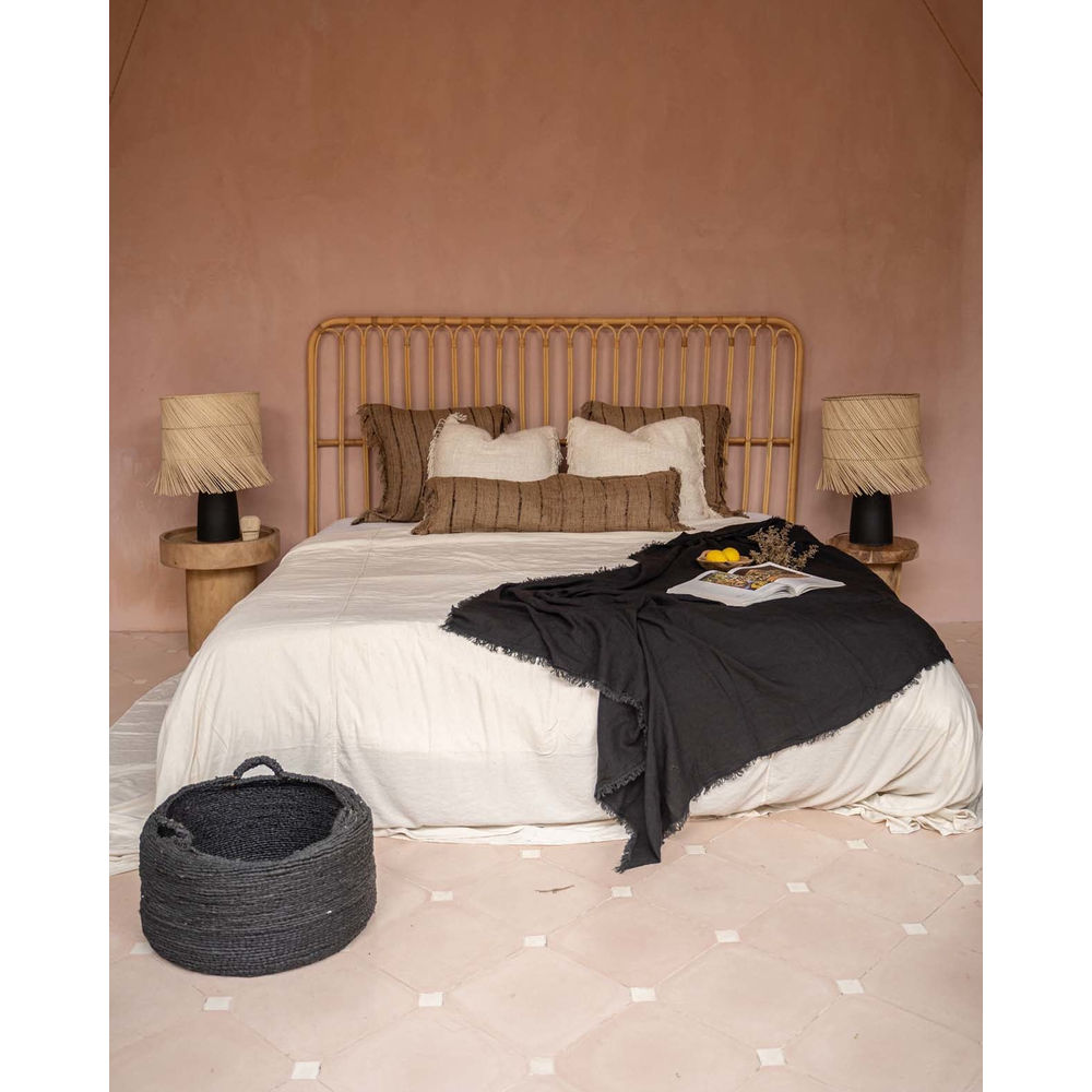 Housse de Coussin Le Oh My Gee de Bazar Bizarre-Black-35x100 Beige