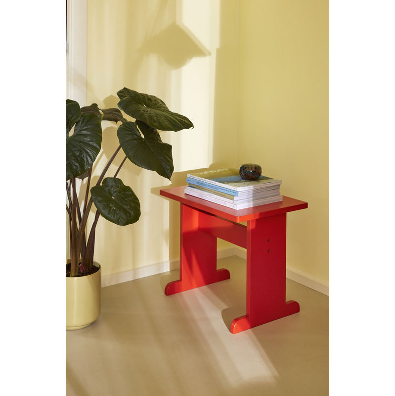 Mesa auxiliar Hübsch Play, roja