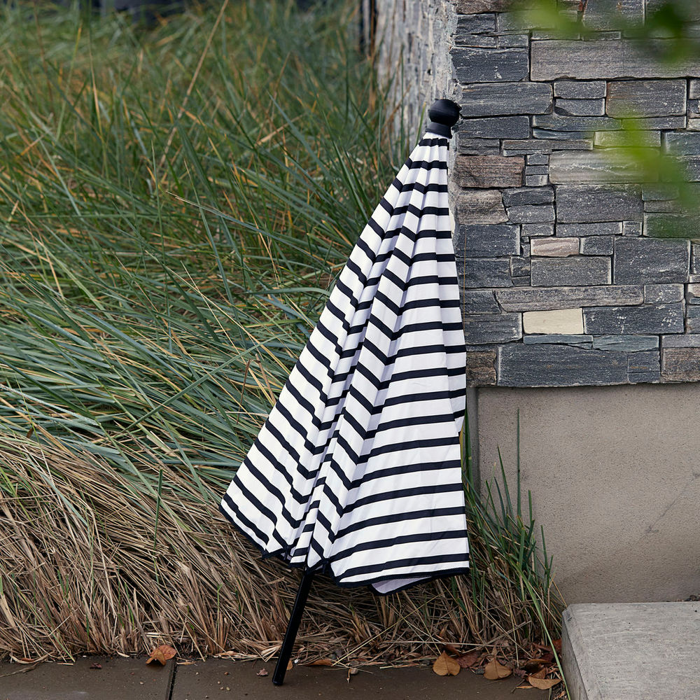 Parasol de plage ou de jardin House Doctor, Oktogon, noir/blanc