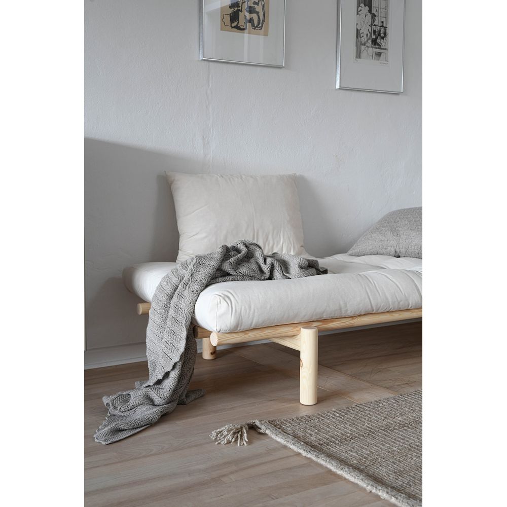 DAYBED KLARE LACKIERT W. 4-SCHICHT GEMISCHTE MATRATZE MOCCAA