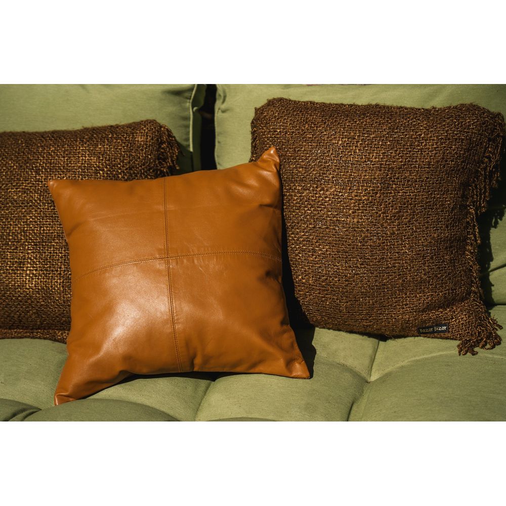 Cover-Brown-40x40 de Coussin Bazar Bizarre The Oh My Gee